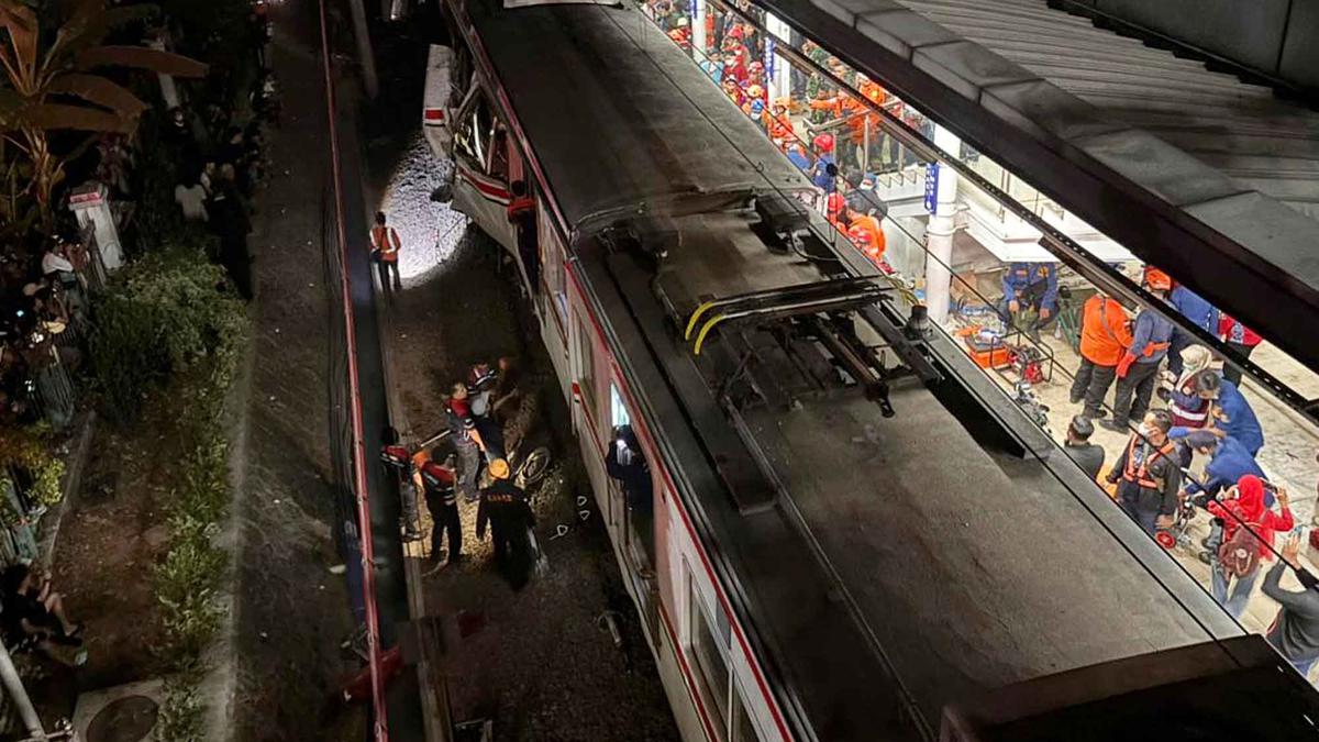 KAI Terus Dampingi Korban Kecelakaan Kereta di Bekasi, 12 Penumpang Masih Dirawat