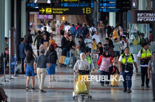 Pemerintah Pastikan Penyesuaian Tarif Tiket Pesawat Dilakukan Secara Bijaksana
