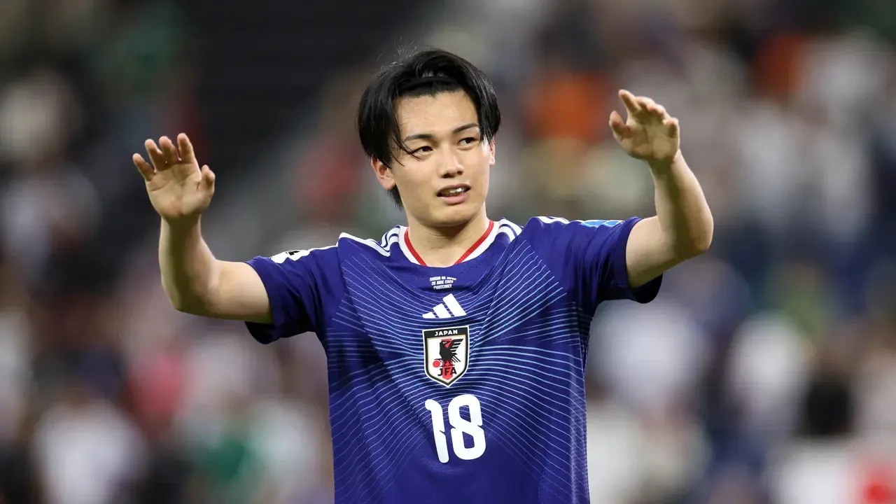 AC Milan Dapat Tawaran untuk Ayase Ueda dari Feyenoord