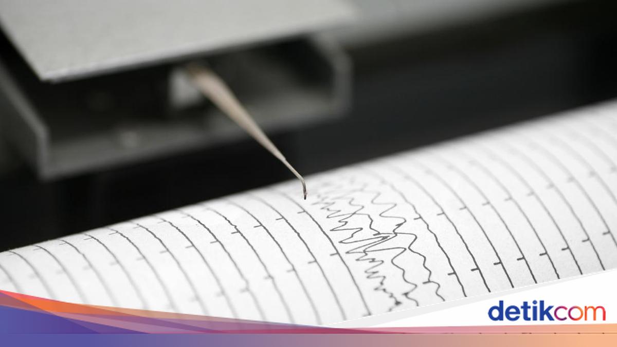 ---
Gempa Magnitudo 5,2 Guncang Pangandaran, Terasa Hingga Sukabumi

---