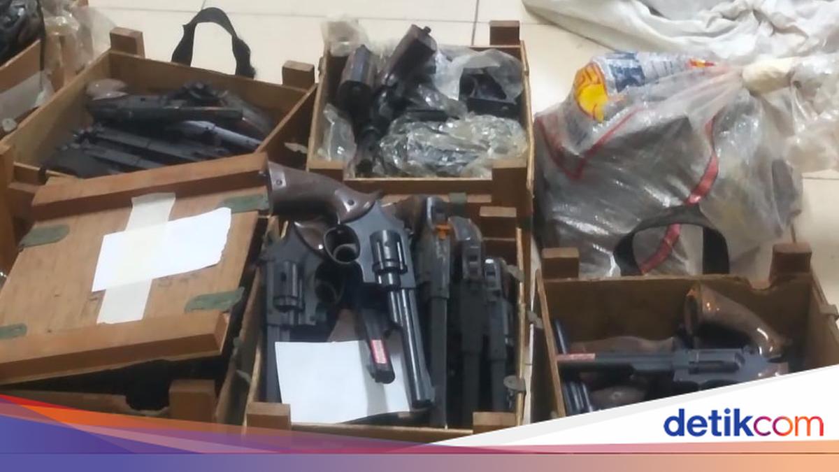 Investigasi Mendalam Diperlukan Terkait Penemuan Ratusan Senjata di Sekolah Swasta Jakarta Selatan