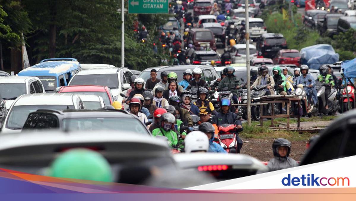 ---
Penutupan U-turn di Jalan Kartini Depok Dimulai Senin Besok untuk Atasi Kemacetan

---