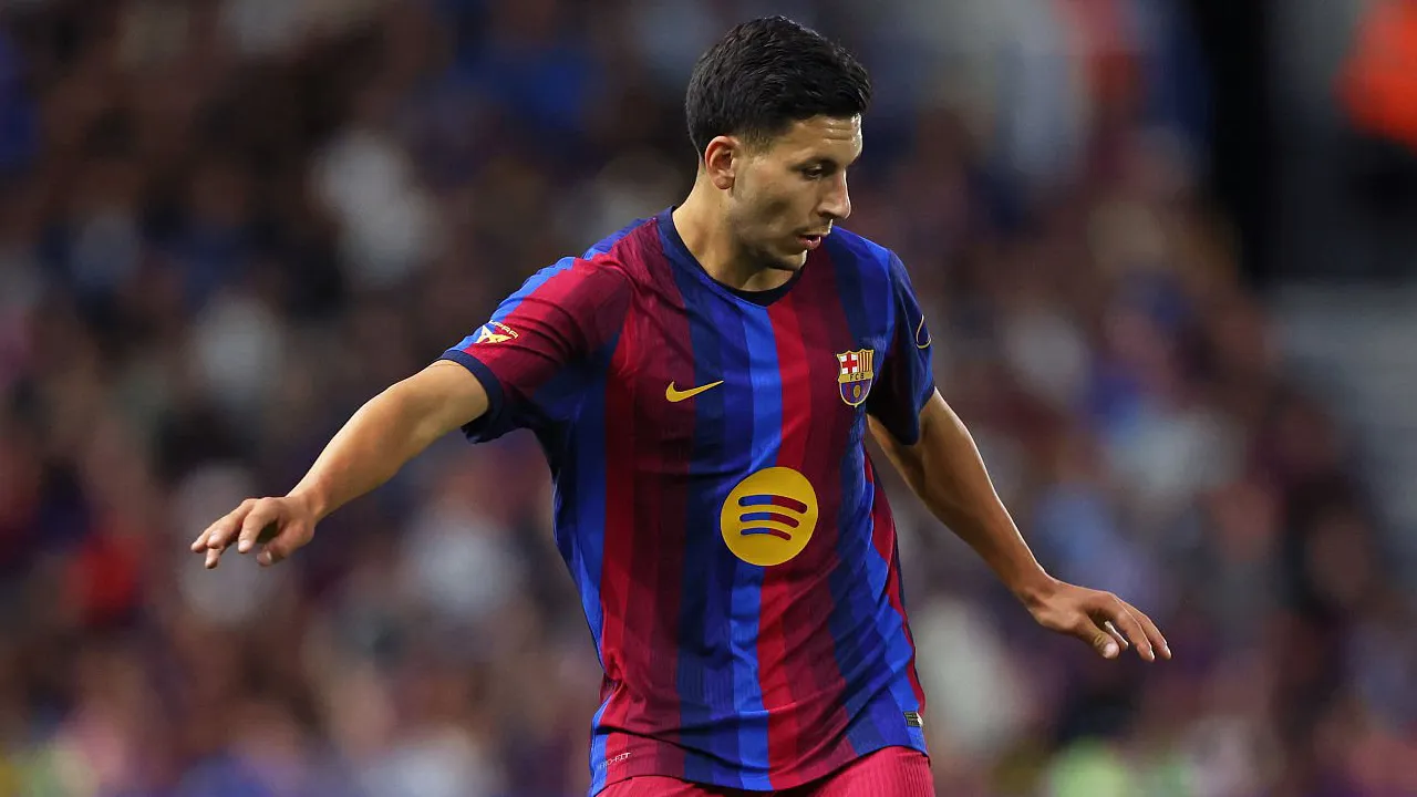 ---
Barcelona Umumkan Keberhasilan Operasi Roony Bardghji Setelah Cedera ACL

---