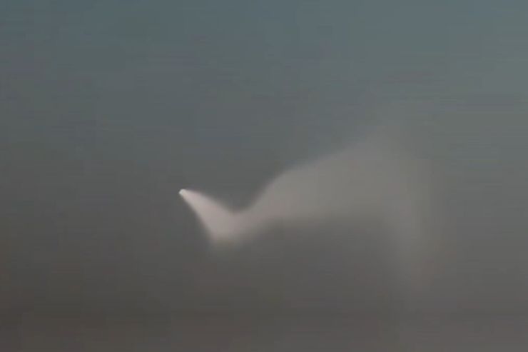 Jejak Roket China Jielong-3: Fenomena Misterius di Langit Bali Terungkap