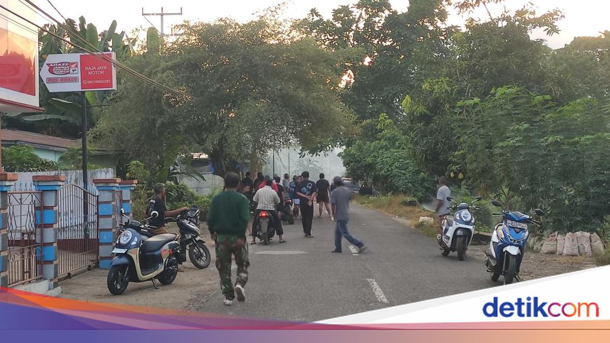 ---
Kembali Terjadi Bentrokan Antardesa di Adonara NTT, Dua Korban Jiwa

---