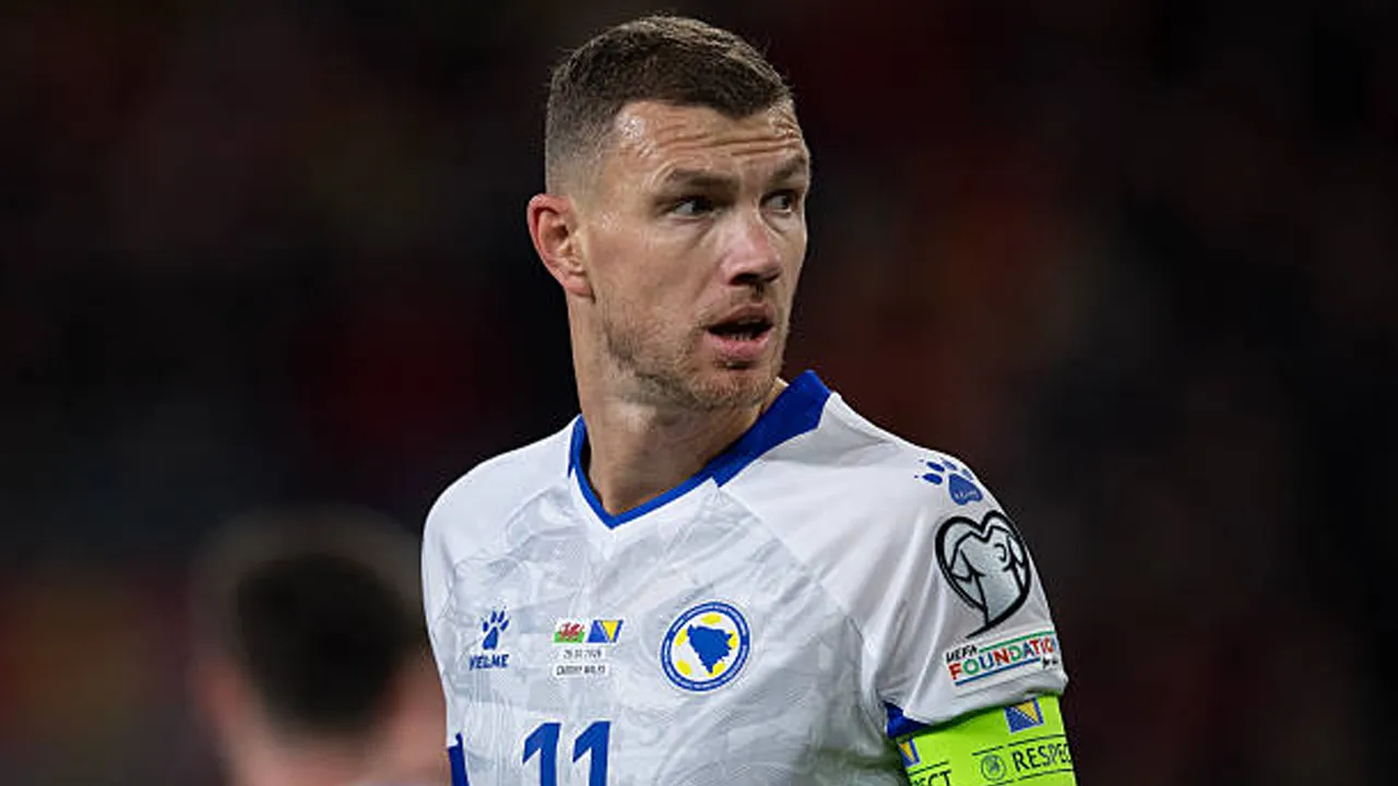 ---
Bosnia dan Herzegovina Umumkan Skuat Piala Dunia, Edin Dzeko Tetap Memimpin

---