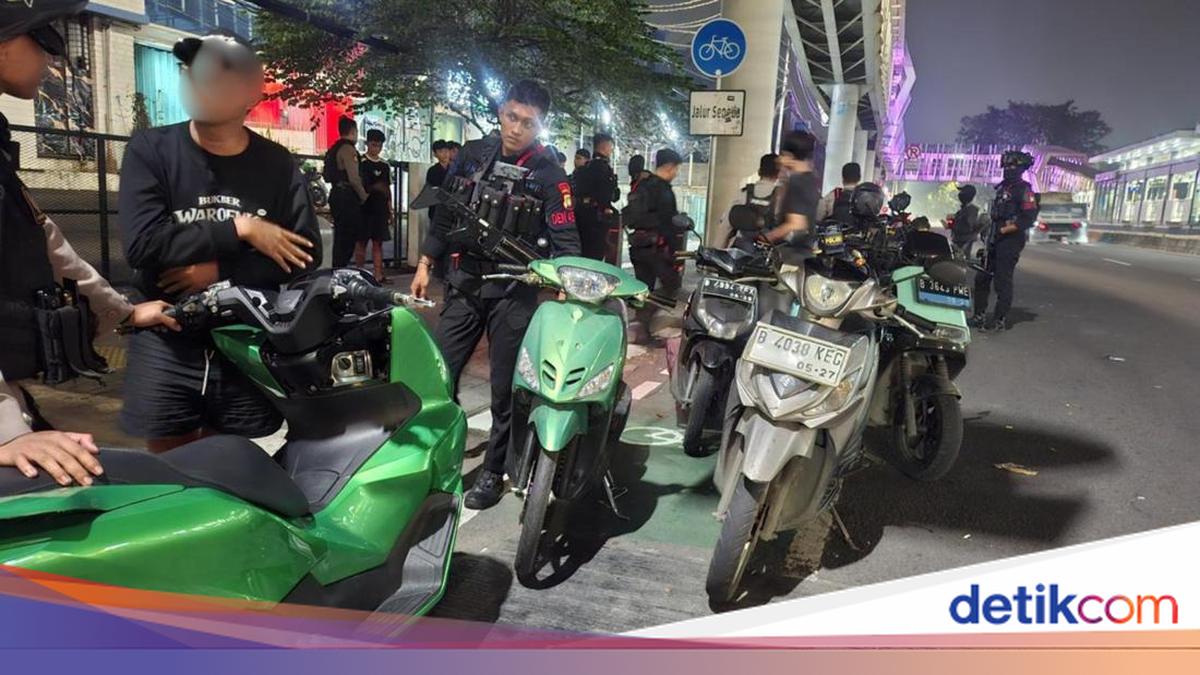 Patroli Malam Brimob di Jakarta dan Bekasi Gagalkan Tawuran dan Balap Liar