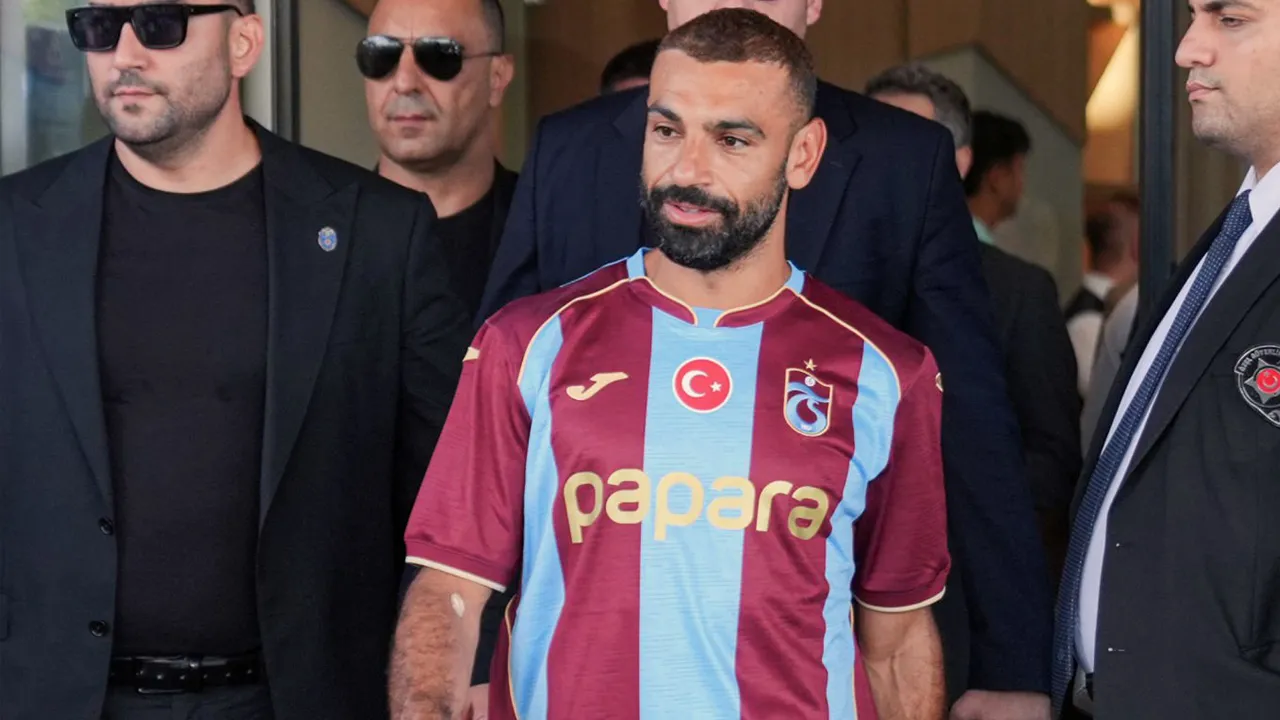 ---
Carragher Ragu atas Pilihan Mohamed Salah Bergabung dengan Trabzonspor

---