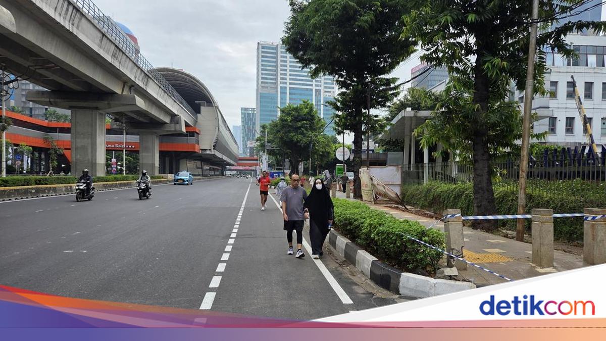 ---
Hari Bebas Kendaraan Ditiadakan, Warga Tetap Berolahraga di Rasuna Said

---