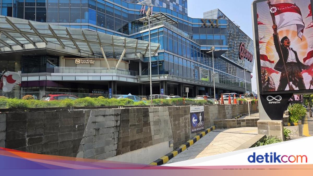 Pagar Tinggi di Mal Kota Kasablanka Dibongkar Setelah Sorotan Gubernur DKI Jakarta