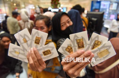 Harga Emas Turun: Cek Update Terbaru dari Tiga Merek Populer
