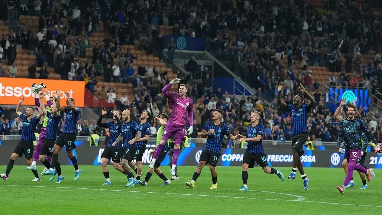 Inter Milan Memimpin, AS Roma Siap Jadi Penantang Scudetto