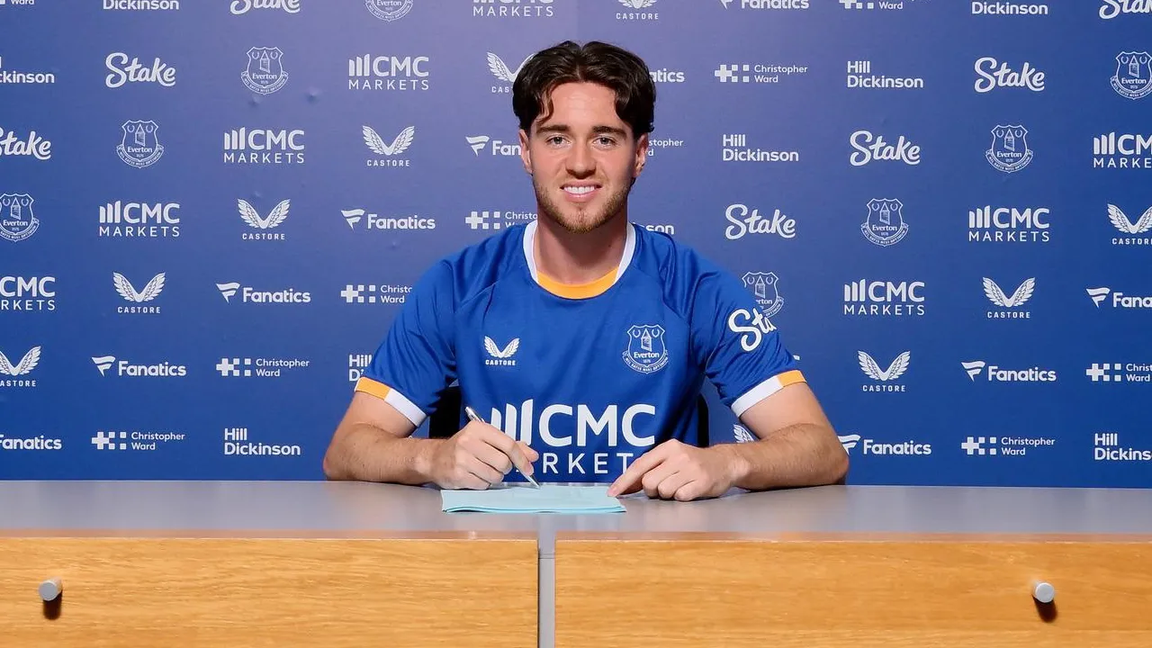 Hayden Hackney Ceritakan Alasan Bergabung dengan Everton