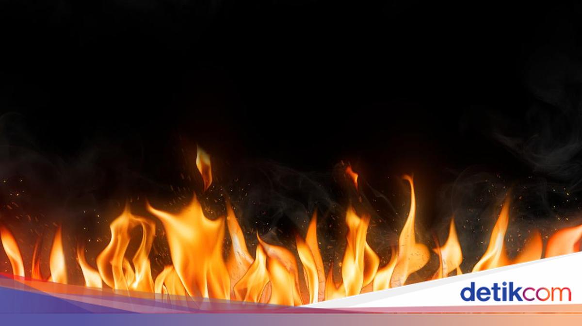 ---
Kebakaran Melanda Hotel di Kuningan, Jakarta Selatan, Penyebab Masih Diselidiki

---