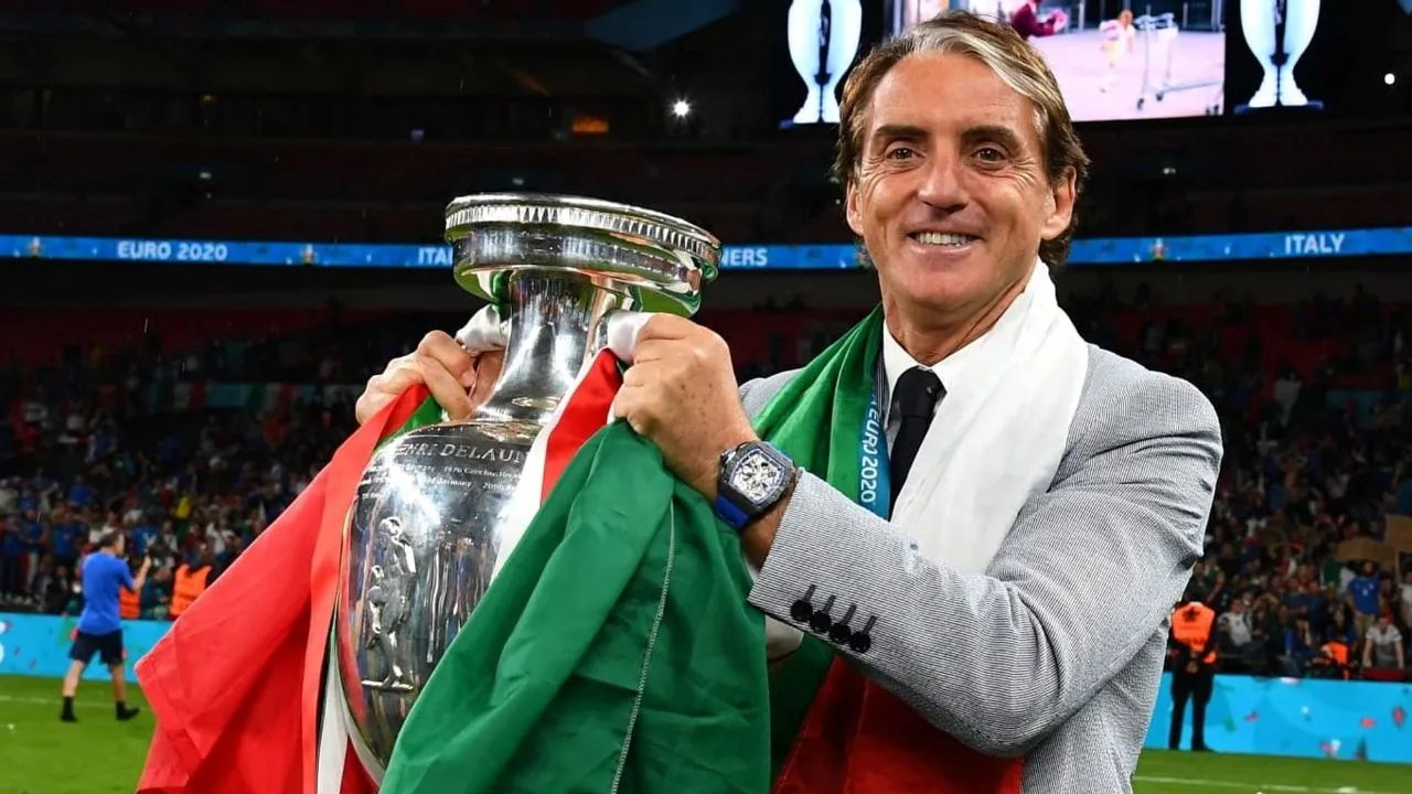 Kembalinya Roberto Mancini ke Timnas Italia Disambut Gembira oleh Ibunya