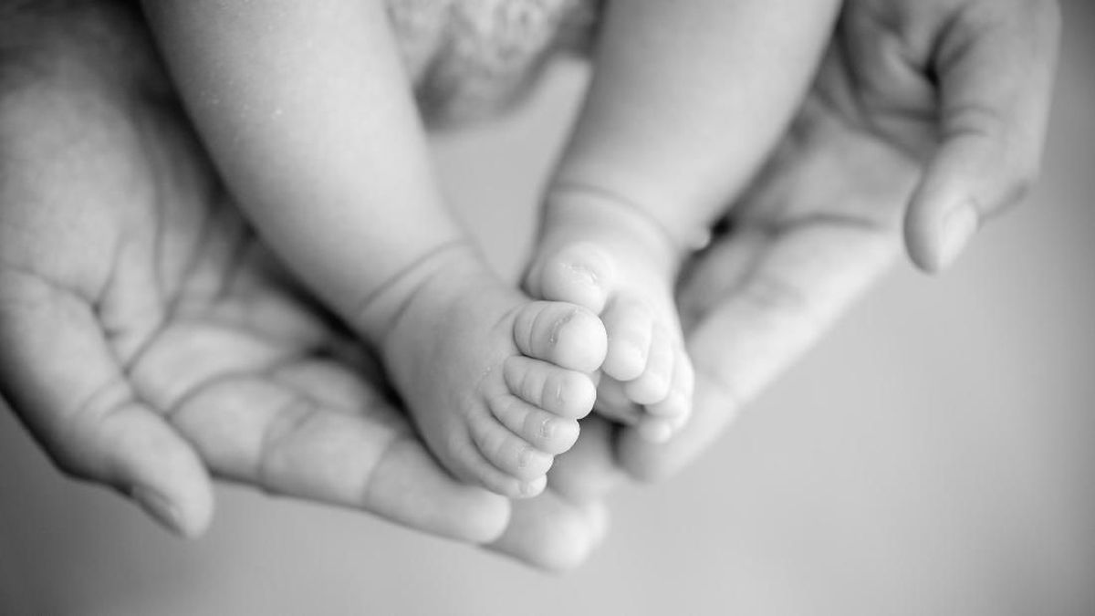 Usia 64 Tahun, Pria Ini Akhirnya Menjadi Ayah Setelah 10 Kali Program Bayi Tabung