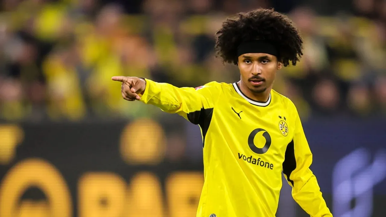 Karim Adeyemi Hampir Bergabung dengan Barcelona, Dortmund Ucapkan Selamat Tinggal