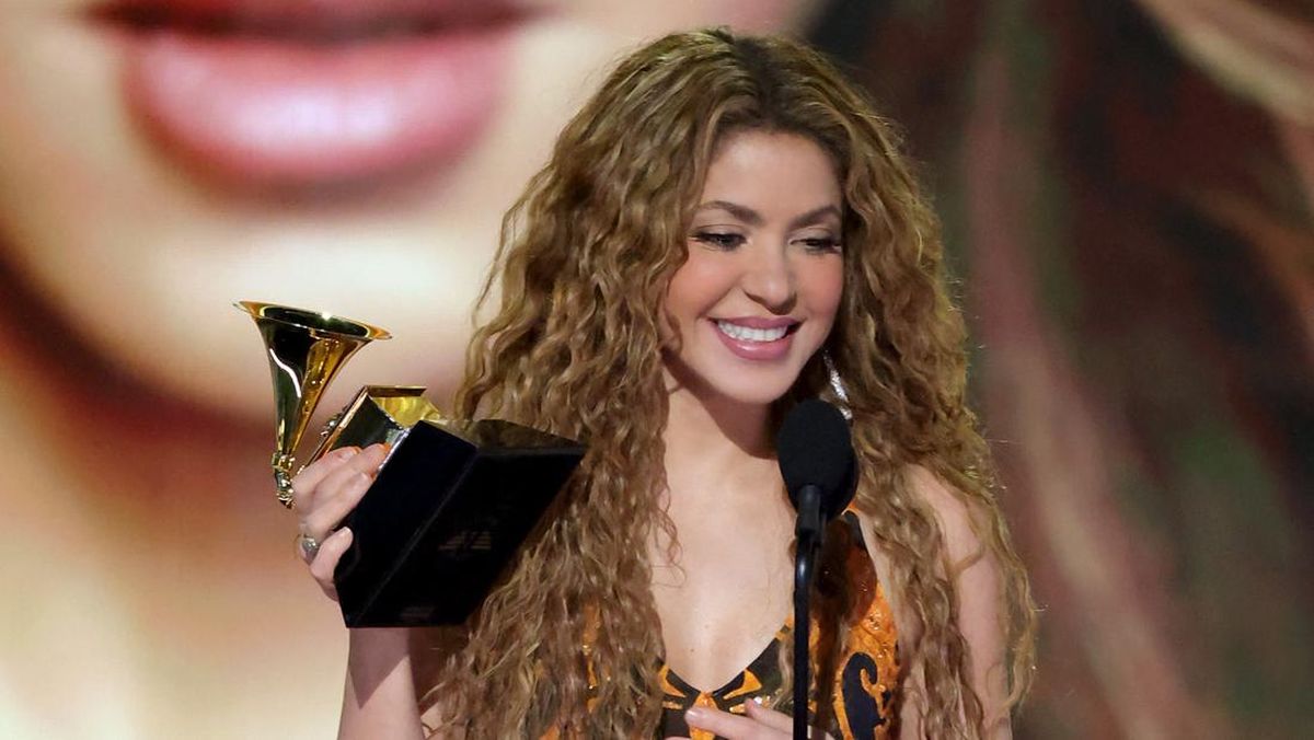 Rahasia Awet Muda Shakira di Usia 49 Tahun