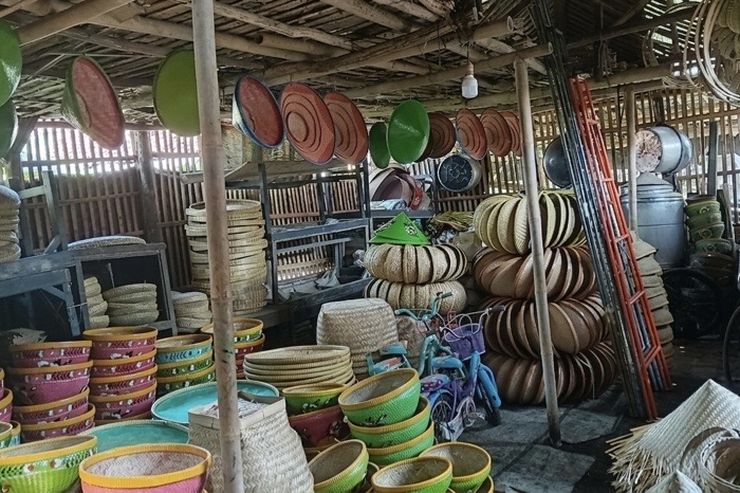 Perjuangan Kardi, Pengrajin Caping di Indramayu Selama 39 Tahun di Era Modernisasi