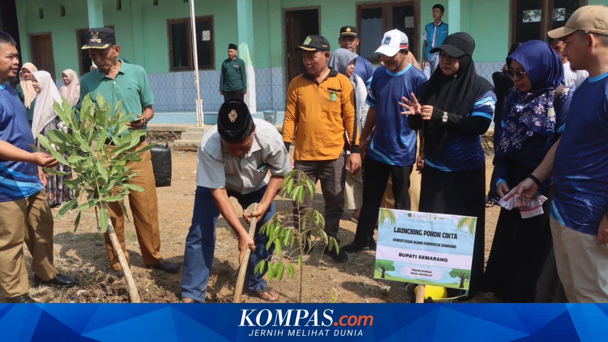 Subakir, Duda 60 Tahun yang Menanam Durian Sebagai Syarat Pernikahan
