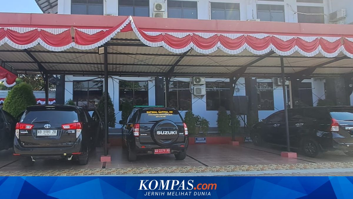 KPK Lanjutkan Penggeledahan di Sukoharjo, Dua Koper Hitam Dibawa dari BPKPAD