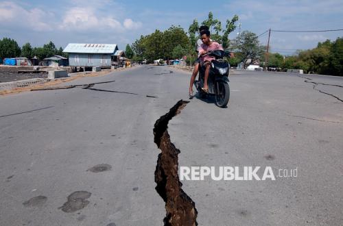 Pemeriksaan Bandara Terdampak Gempa di Flores oleh Ditjen Perhubungan Udara
