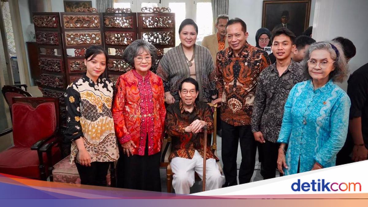 Menteri Koperasi Mengunjungi Kediaman Bung Hatta untuk Melanjutkan Warisan Koperasi