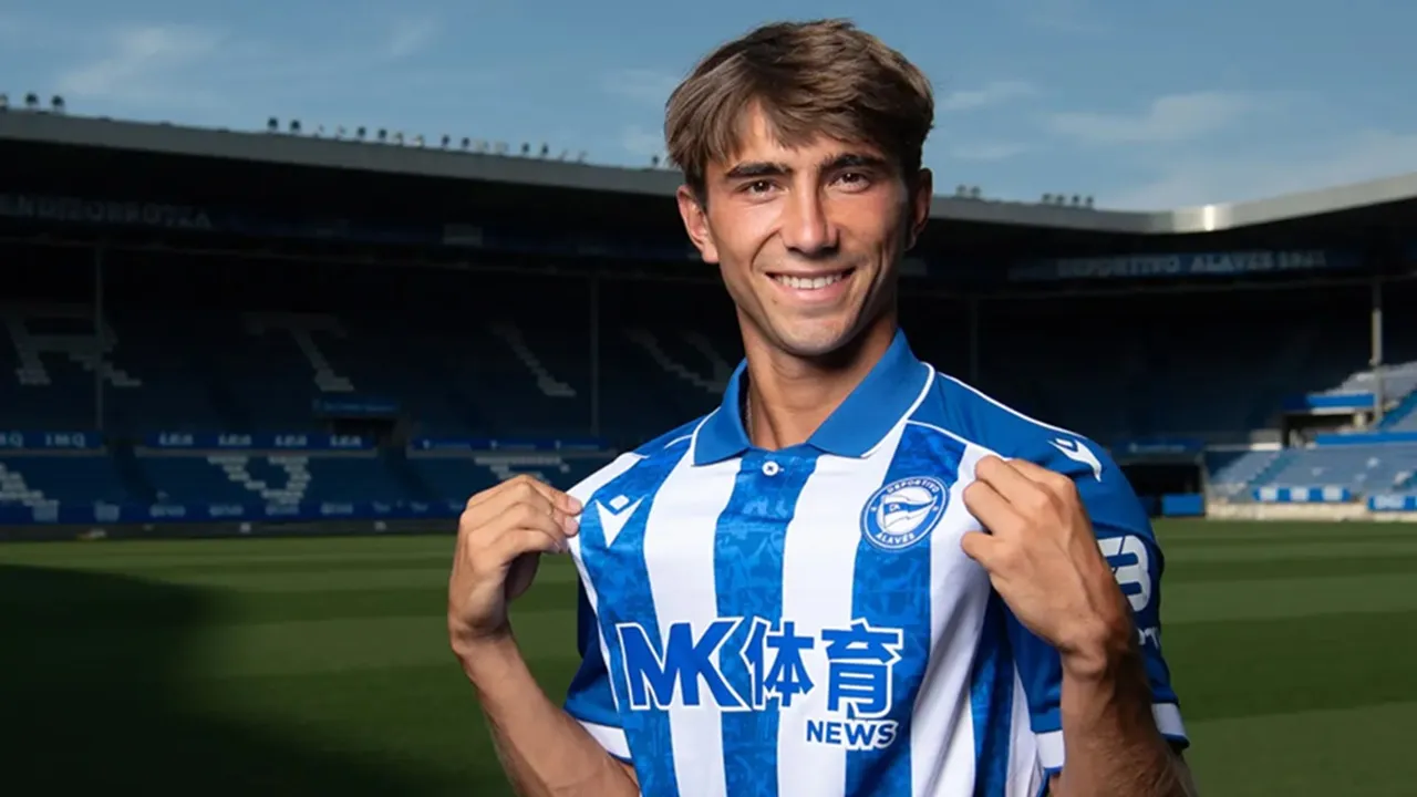 Mikel Rodríguez Bertekad Menunjukkan Kemampuan di Deportivo Alavés