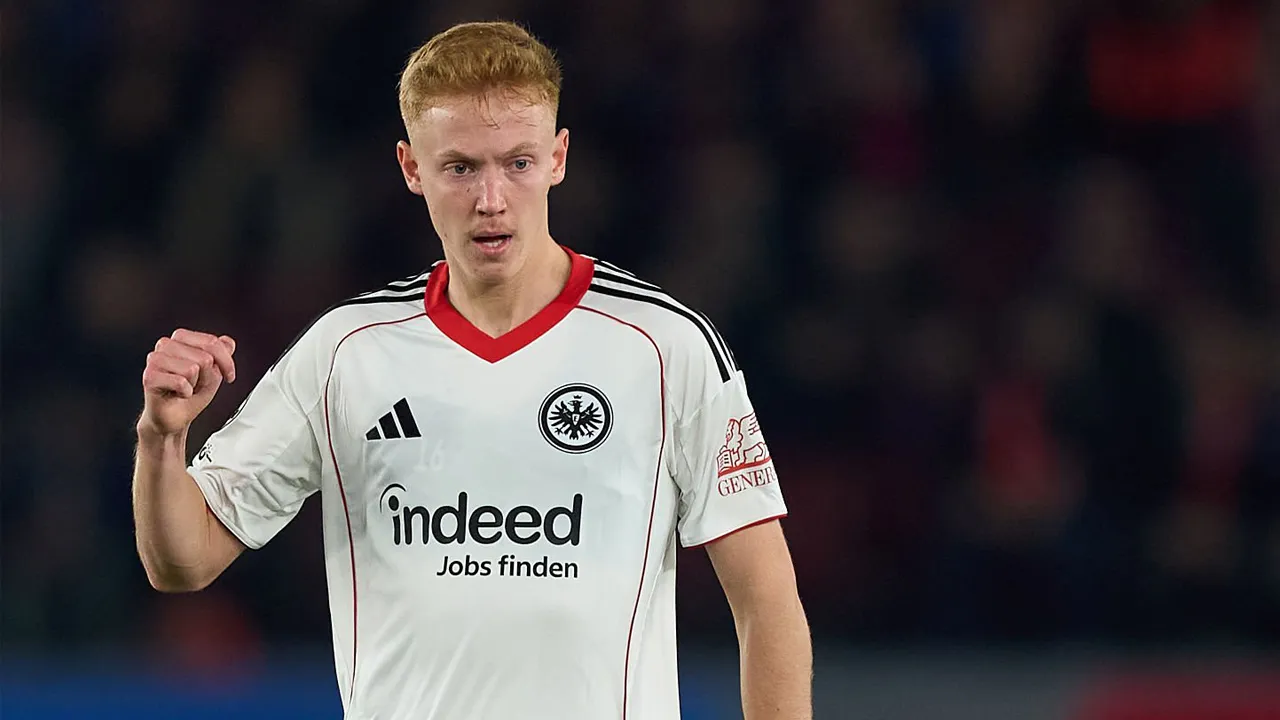 Persaingan Ketat MU dan Newcastle untuk Rekrut Hugo Larsson