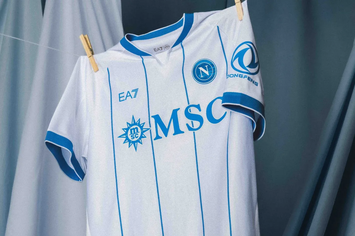 Napoli Perkenalkan Seragam Tandang 2026/27 dengan Nuansa Argentina
