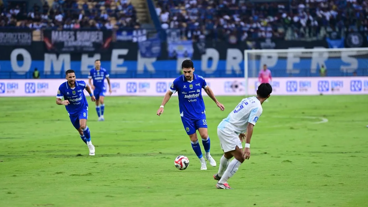 Persib dan Frans Putros Sepakat Berpisah Setelah Negosiasi Kontrak Mandek