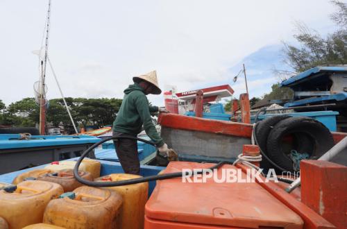 Nelayan Menyambut Baik Penurunan Harga BBM untuk Kapal Perikanan
