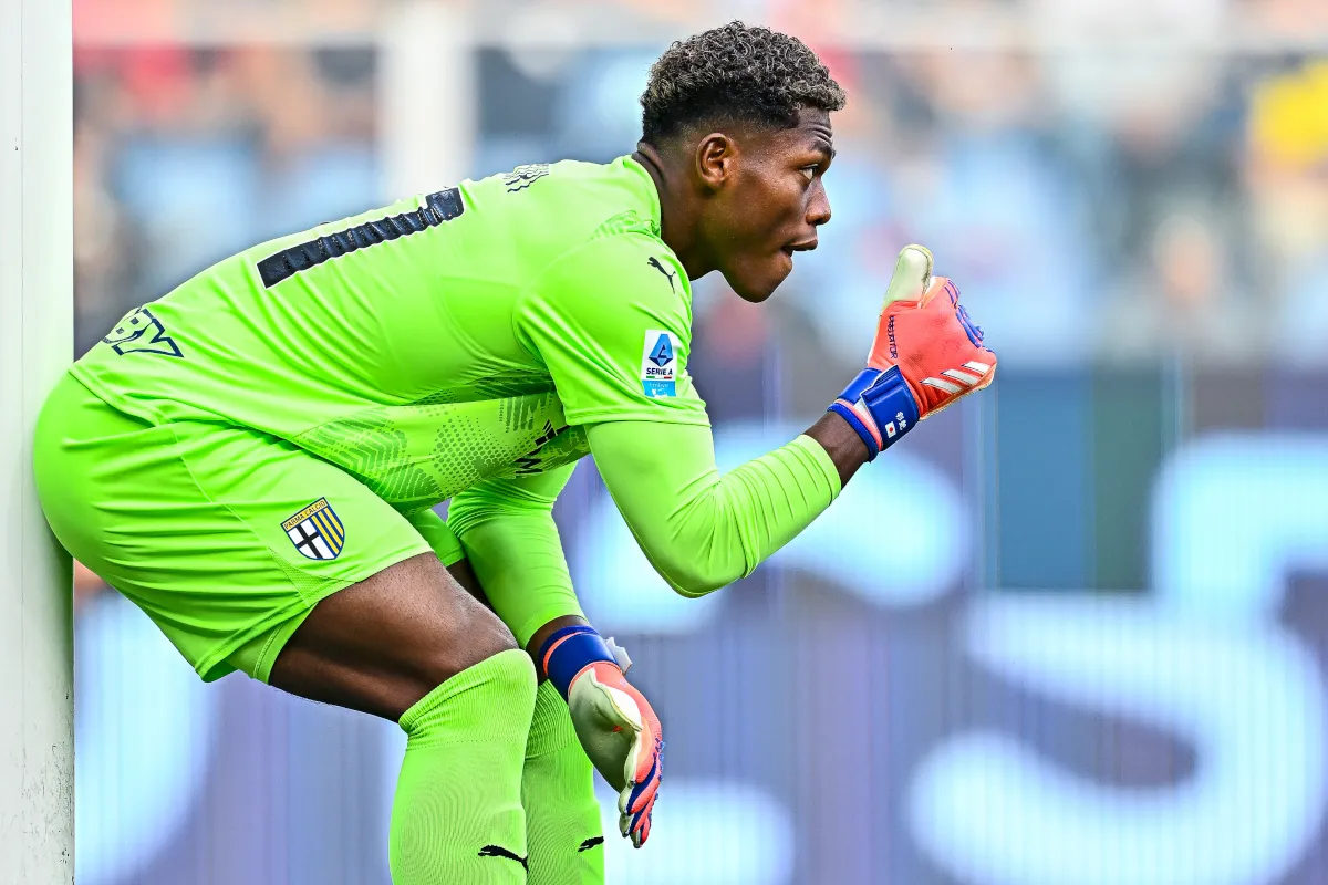 Newcastle United Targetkan Kiper Parma, Zion Suzuki