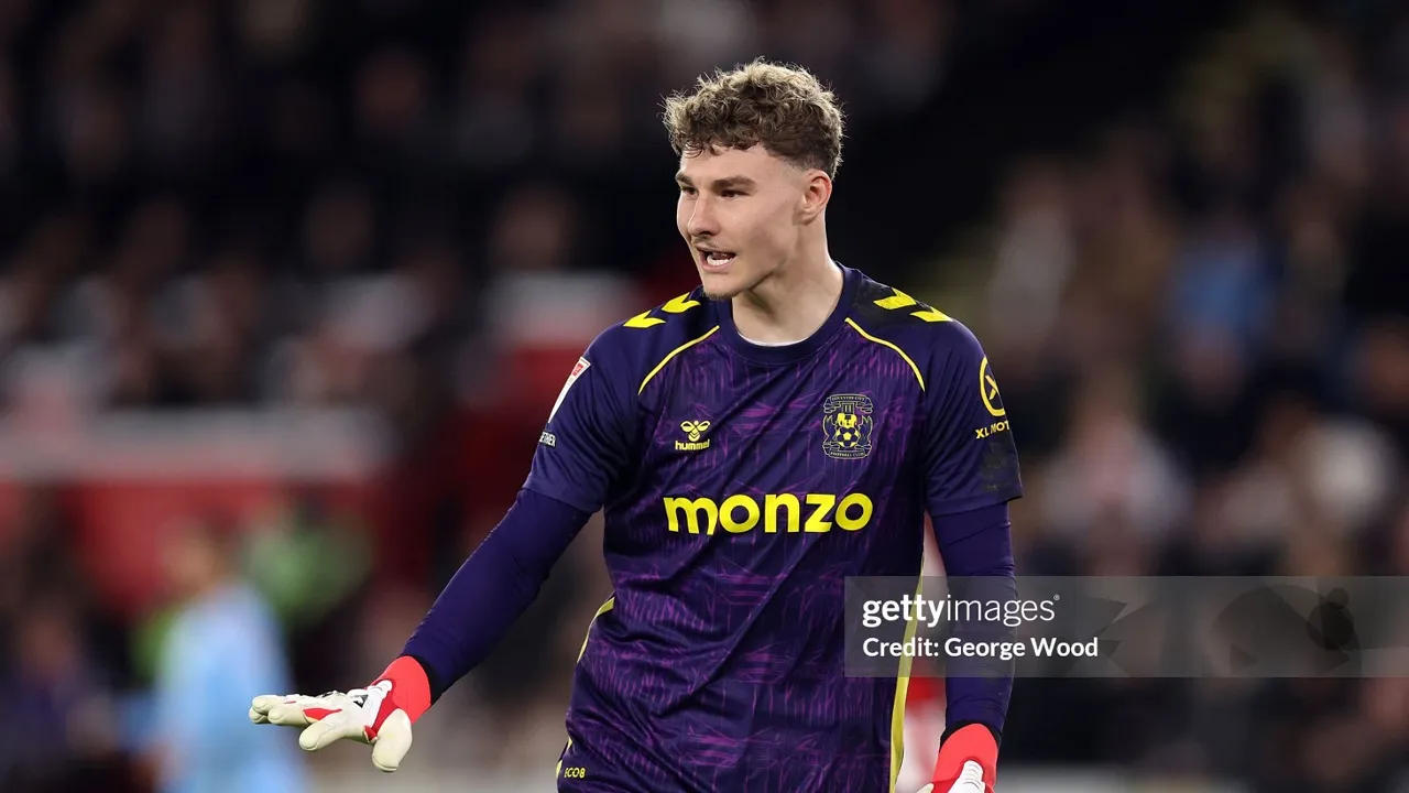 Newcastle United Bidik Kiper Brighton, Carl Rushworth