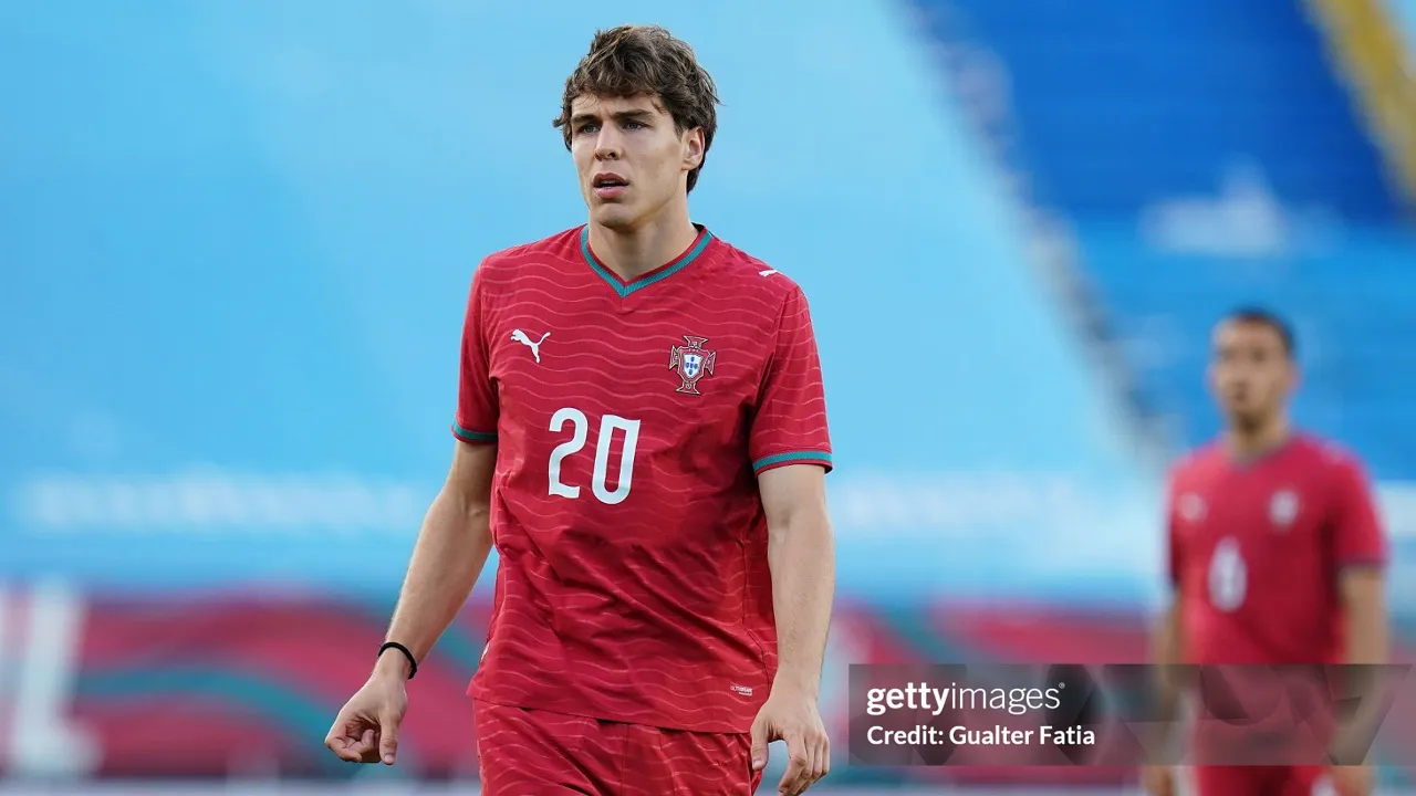 Nottingham Forest Mendahului West Ham dalam Perekrutan Gustavo Sa
