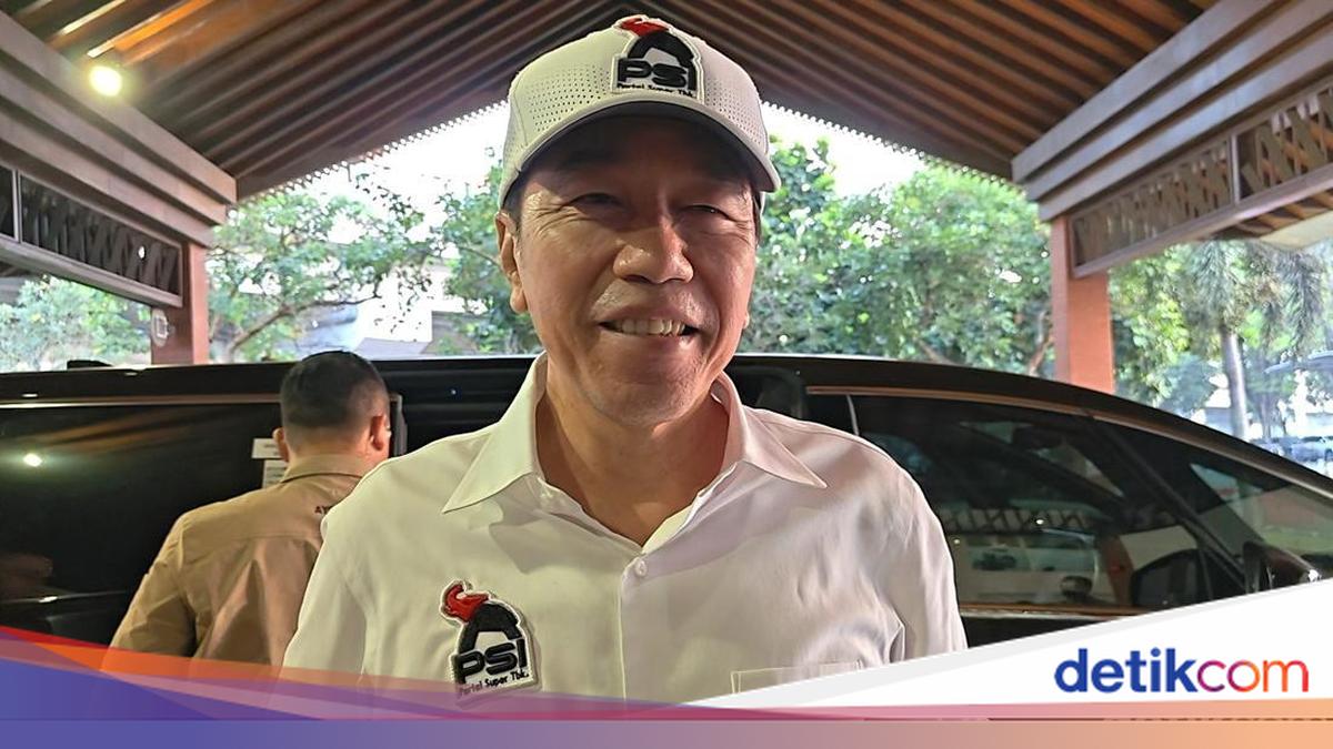 ---
Jokowi Memulai Safari Politik dengan Kunjungan ke Lampung

---