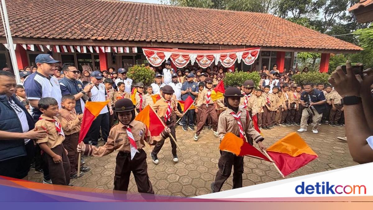 Karang Taruna Salurkan Bantuan Pendidikan dan Air Bersih di Bogor