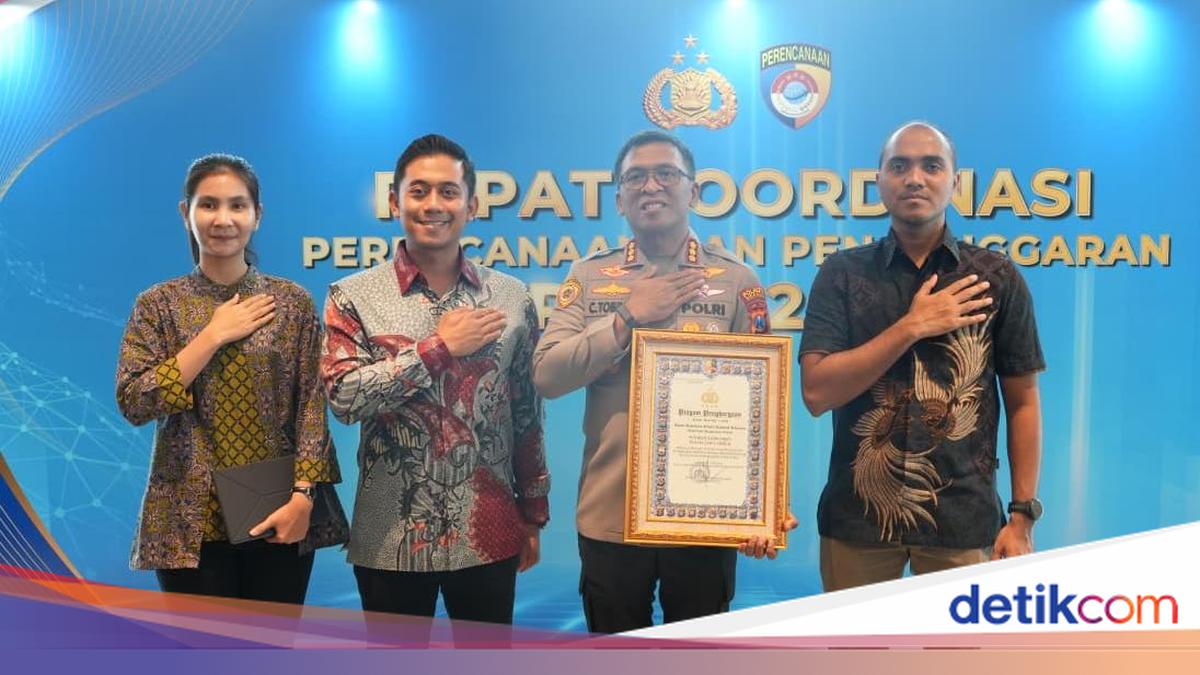---
Polresta Sidoarjo Raih Tiga Penghargaan di Bidang Reformasi Birokrasi dan Inovasi

---