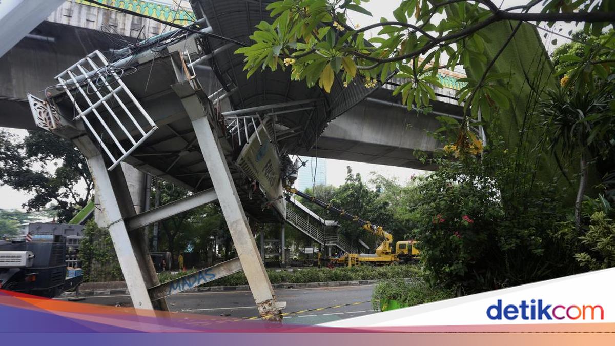 ---
Pramono Anung Rencanakan Zebra Cross Sementara di Lokasi JPO Tendean

---