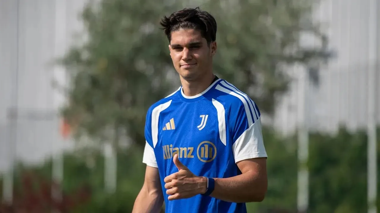 Sassuolo Hampir Resmi Dapatkan Vasilije Adzic dari Juventus
