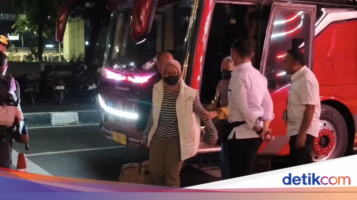Istri Bupati Pemalang Masuk dalam Rombongan yang Ditangkap KPK