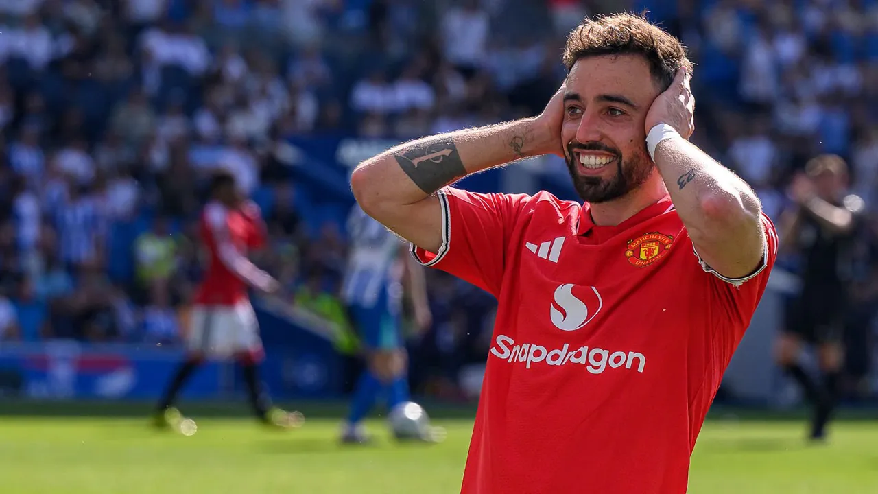 Bruno Fernandes Memilih Bertahan di Manchester United Meski Diminati Arab Saudi