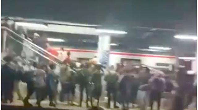 Kecelakaan Kereta Jarak Jauh dan KRL di Stasiun Bekasi Timur Menjadi Sorotan Publik