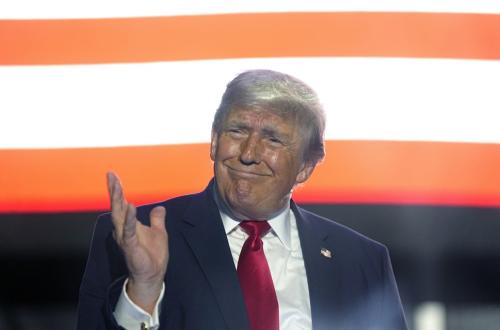 Trump Mengancam Pengenaan Tarif 100 Persen untuk Negara yang Pajaki Perusahaan AS