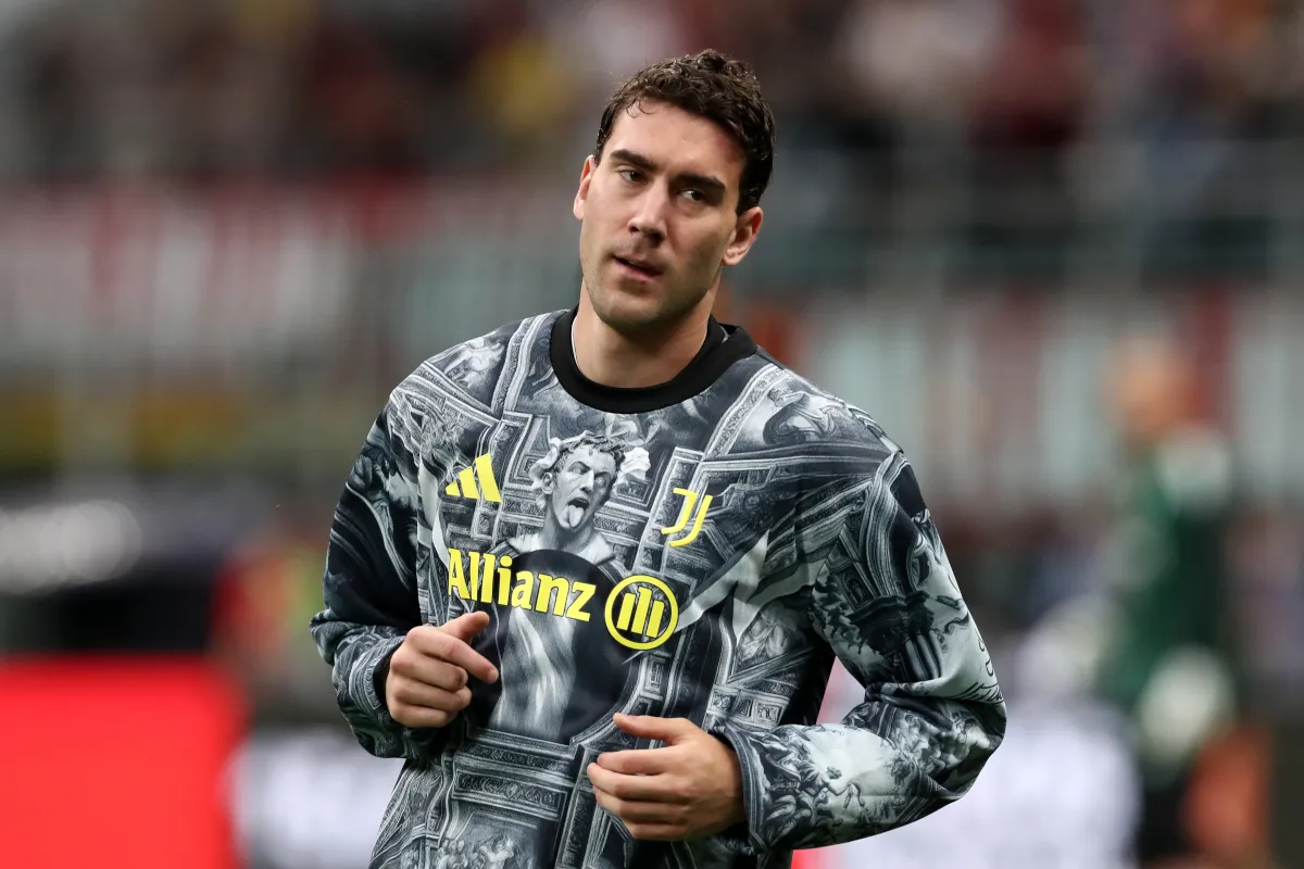 Vlahovic Menawarkan Diri ke Barcelona, Namun Klub Lebih Memilih Alvarez atau Kane