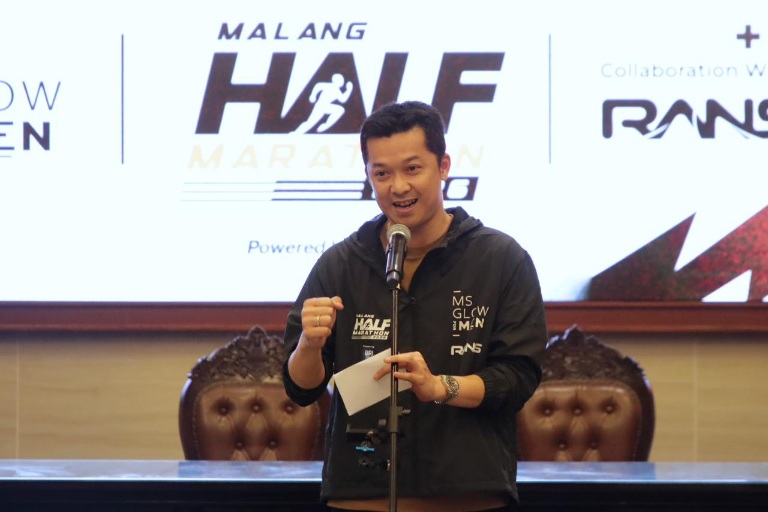 ---
Wamenpora Taufik Hidayat Dukung Malang Half Marathon Sebagai Agenda Nasional

---